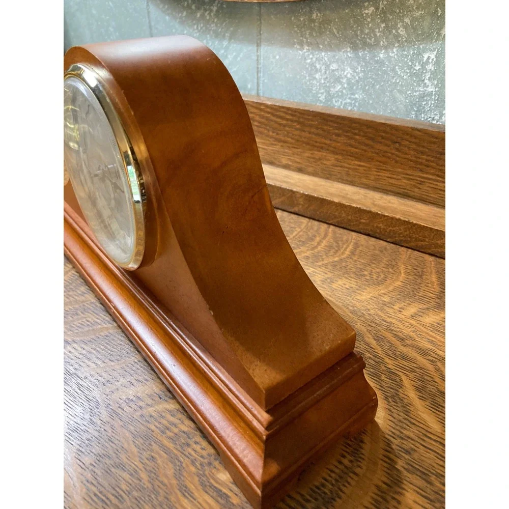 Vintage Wooden Mantel Clock Mallard Duck Wildlife Scene Roman Numerals 9 Inch